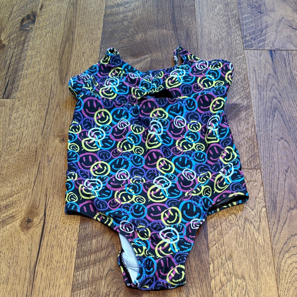 Coral & Reef Girl’s Smiley One Piece Size 12
